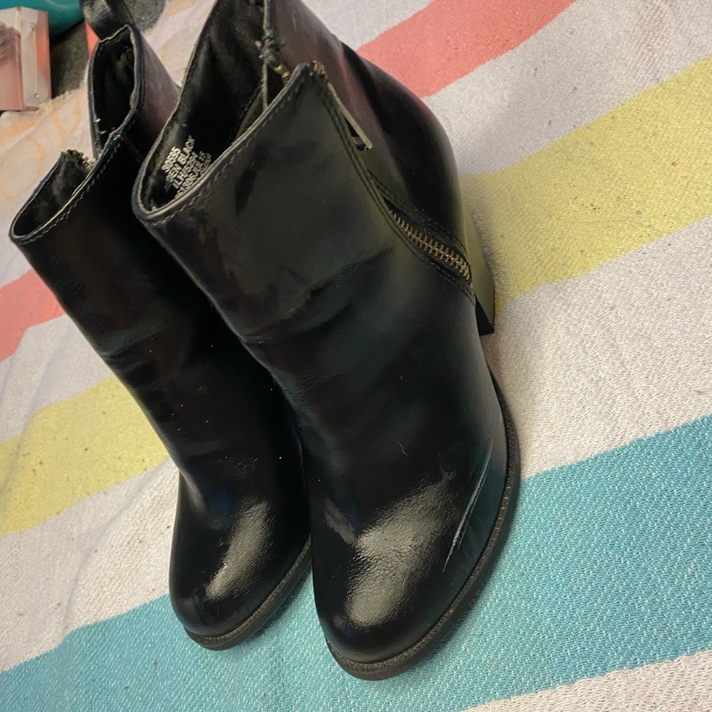 Boots size 7